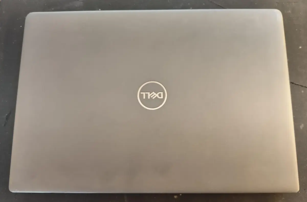 Dell Latitude 3410, imagen 2
