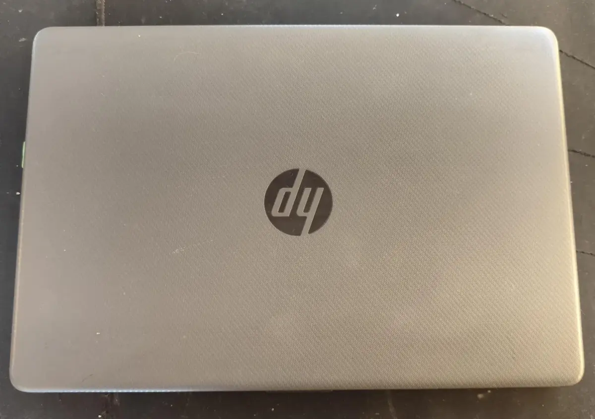 HP 250 G8, imagen 4