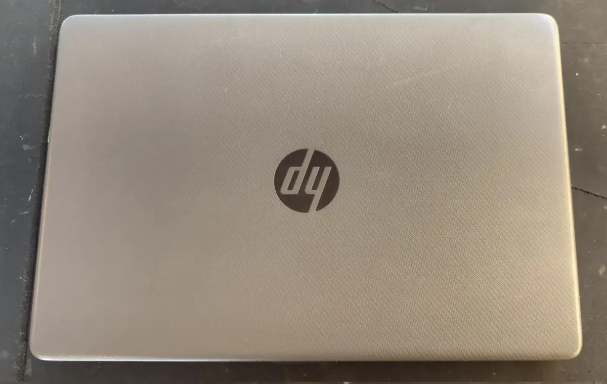HP 250 G8, imagen 2