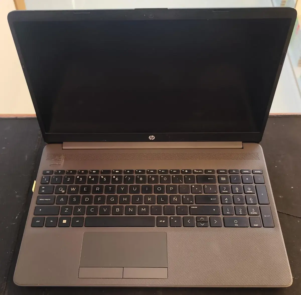 HP 250 G8, imagen 3